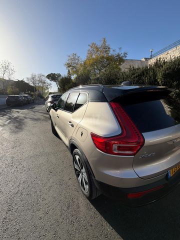 וולוו XC40