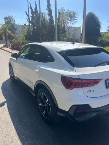 אאודי Q3