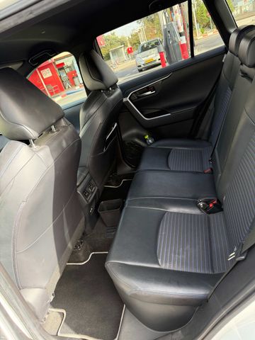 טויוטה RAV4