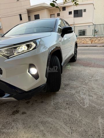 טויוטה RAV4