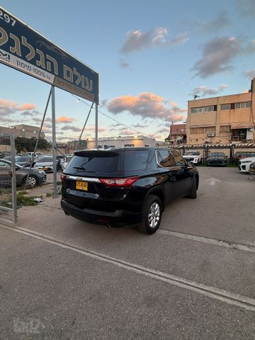 שברולט טראוורס