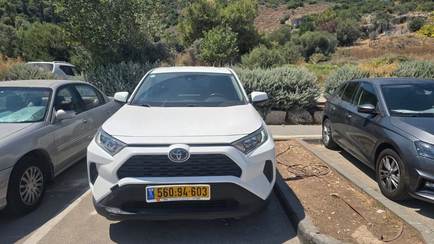 טויוטה RAV4