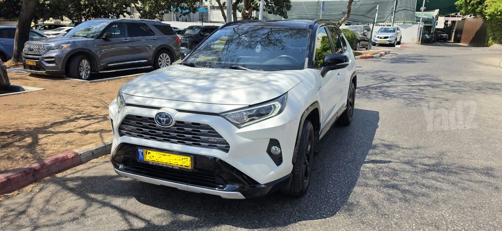 מודעת רכב טויוטה RAV4