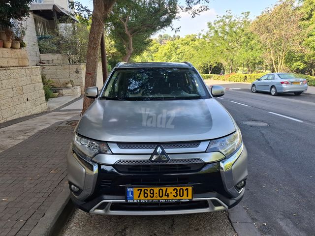 מיצובישי אאוטלנדר