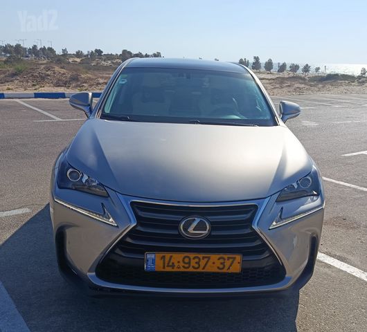 לקסוס NX