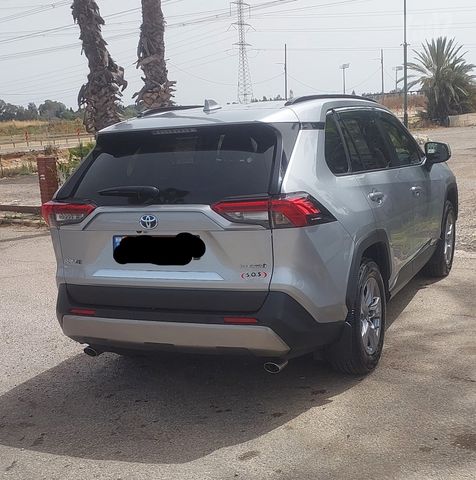 טויוטה RAV4