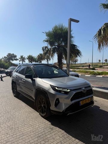 טויוטה RAV4
