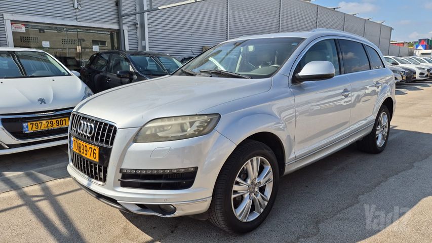 מודעת רכב אאודי Q7