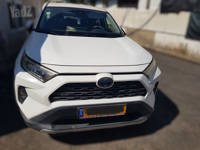 טויוטה RAV4