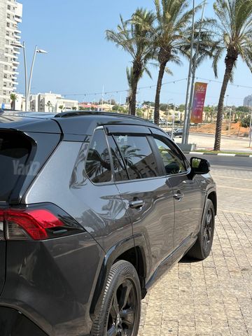 מודעת רכב טויוטה RAV4