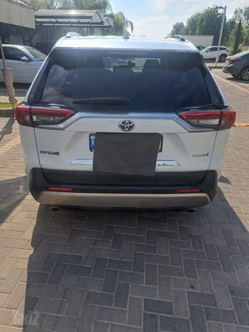 מודעת רכב טויוטה RAV4