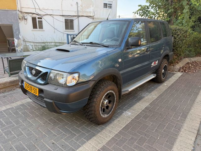 ניסאן טראנו