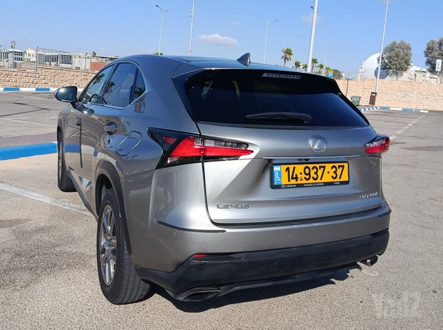 לקסוס NX