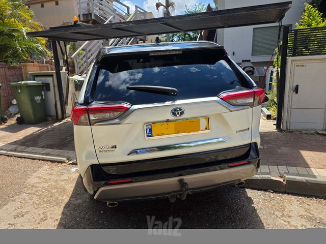 טויוטה RAV4