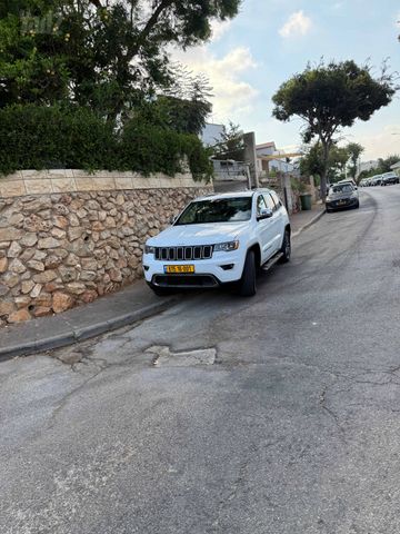ג'יפ גרנד צ'ירוקי