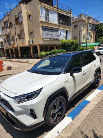 טויוטה RAV4