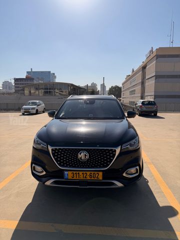 מודעת רכב אם ג'י EHS PHEV