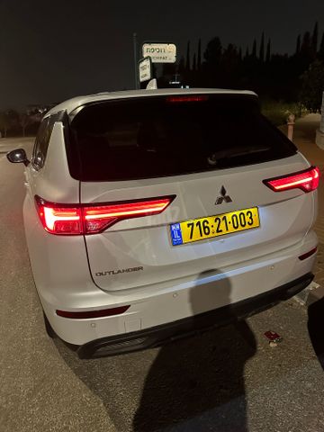 מיצובישי אאוטלנדר