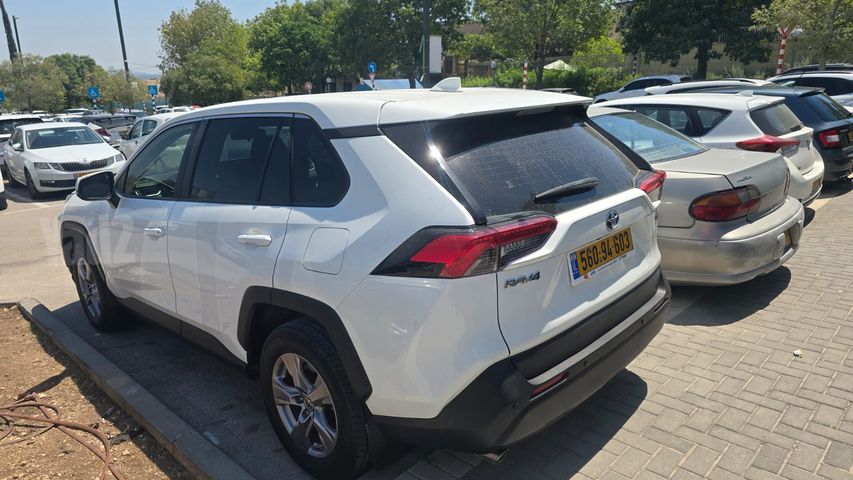 טויוטה RAV4