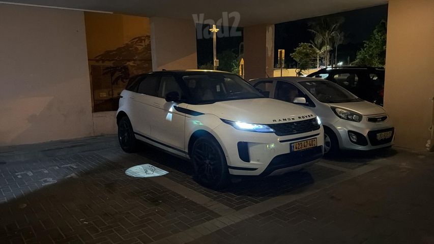 לנד רובר ריינג' רובר איווק