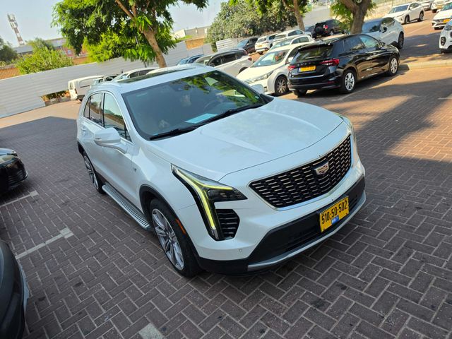 מודעת רכב קאדילק XT4