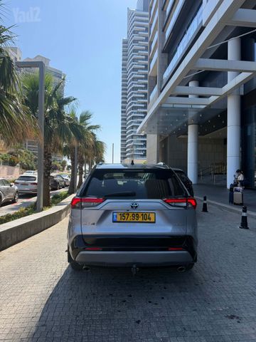 טויוטה RAV4