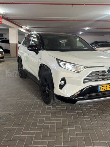 טויוטה RAV4