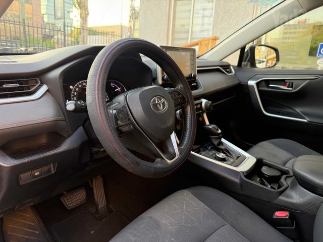 טויוטה RAV4