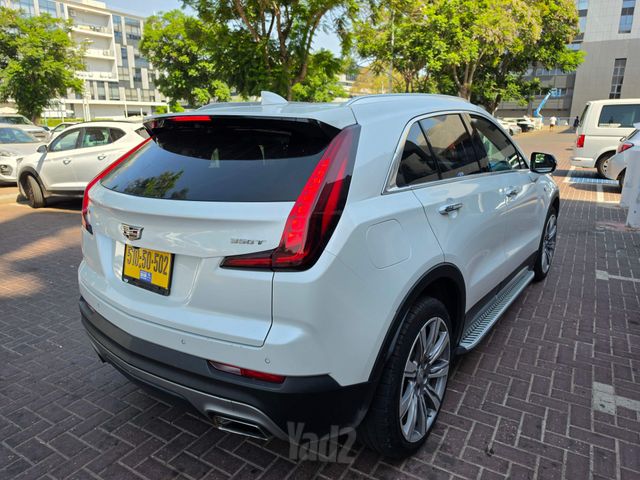 קאדילק XT4
