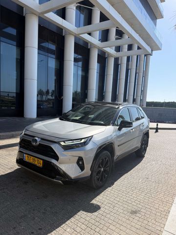 טויוטה RAV4
