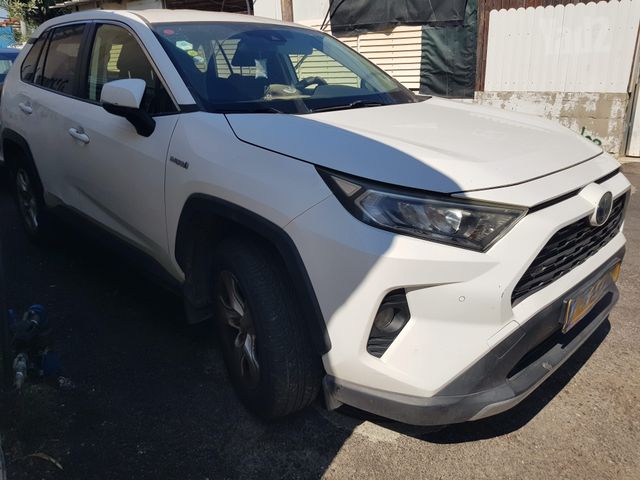 טויוטה RAV4