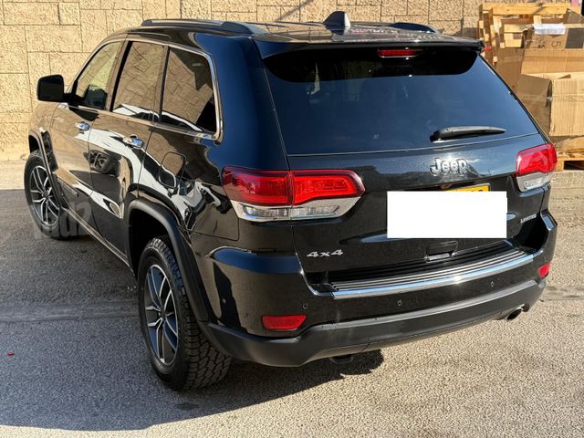 מודעת רכב ג'יפ גרנד צ'ירוקי