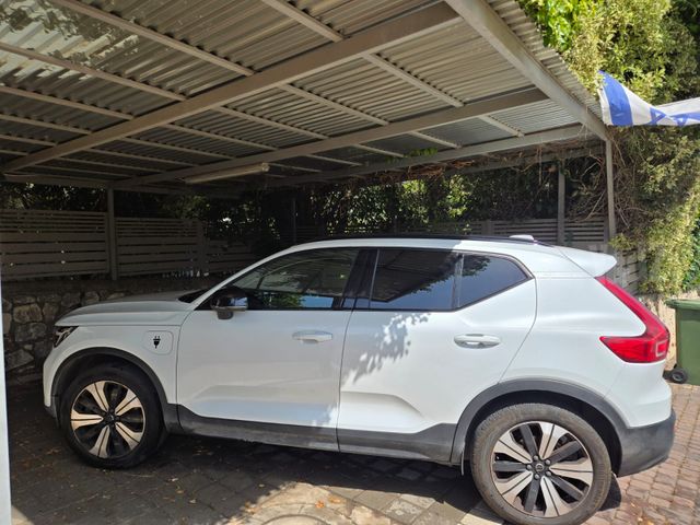 מודעת רכב וולוו XC40