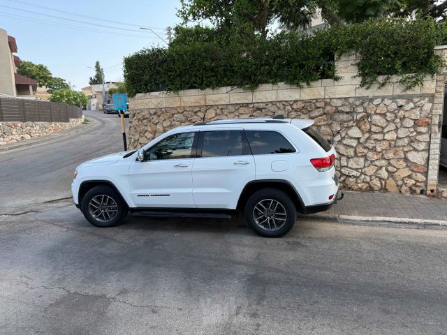 ג'יפ גרנד צ'ירוקי