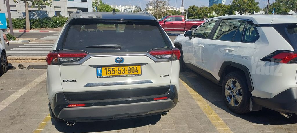 טויוטה RAV4