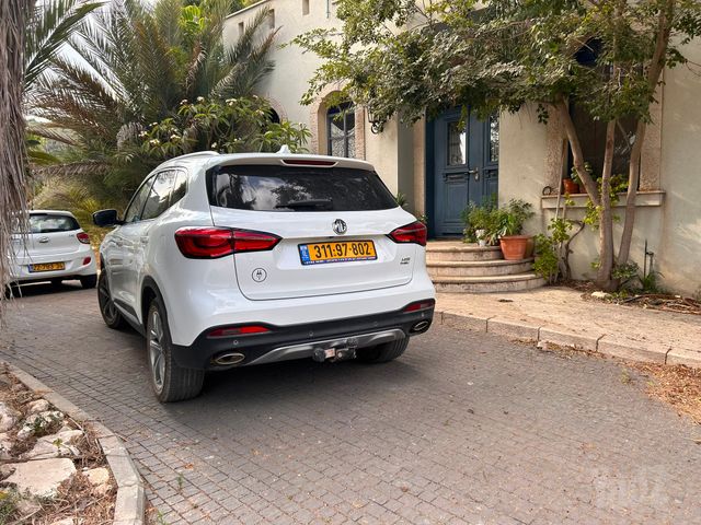 אם ג'י EHS PHEV