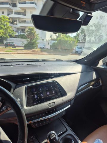 קאדילק XT4