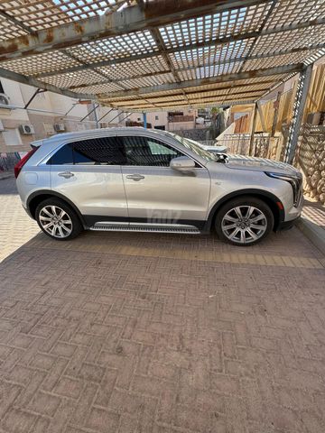 קאדילק XT4