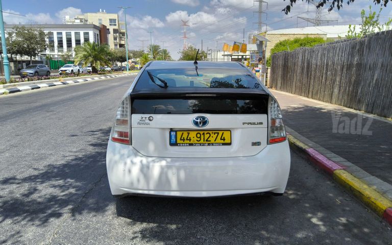 טויוטה פריוס