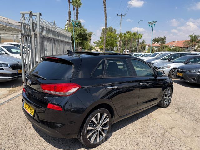 יונדאי i30