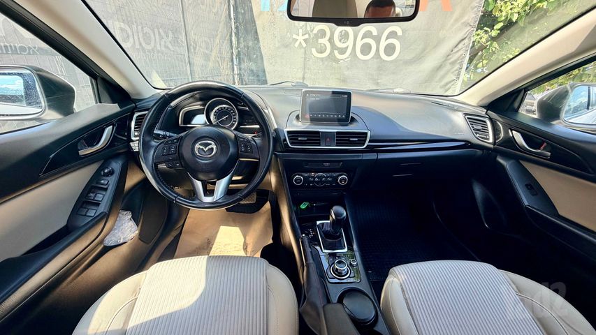 מאזדה 3