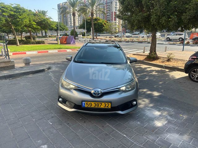 מודעת רכב טויוטה אוריס
