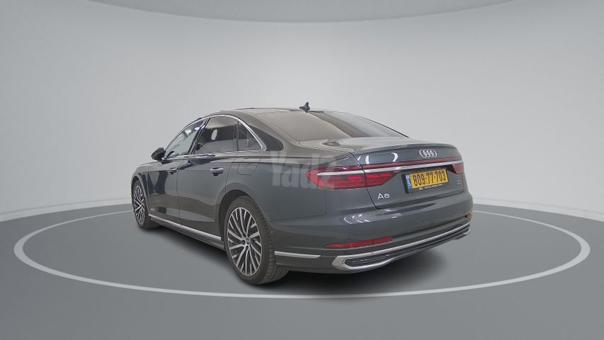 אאודי A8