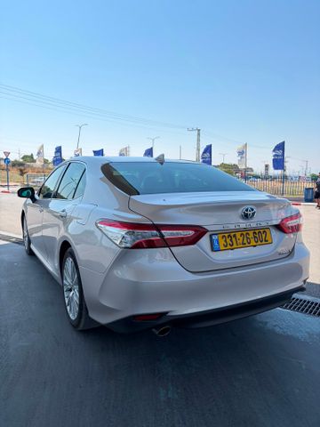 מודעת רכב טויוטה קאמרי