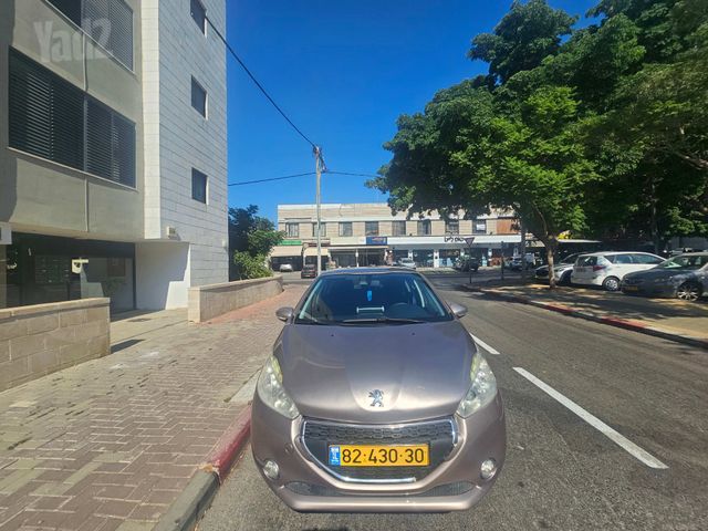 מודעת רכב פיג'ו 208