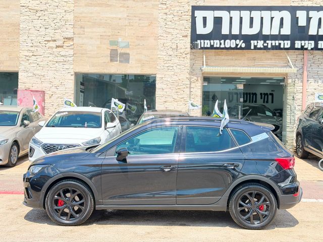 סיאט ארונה