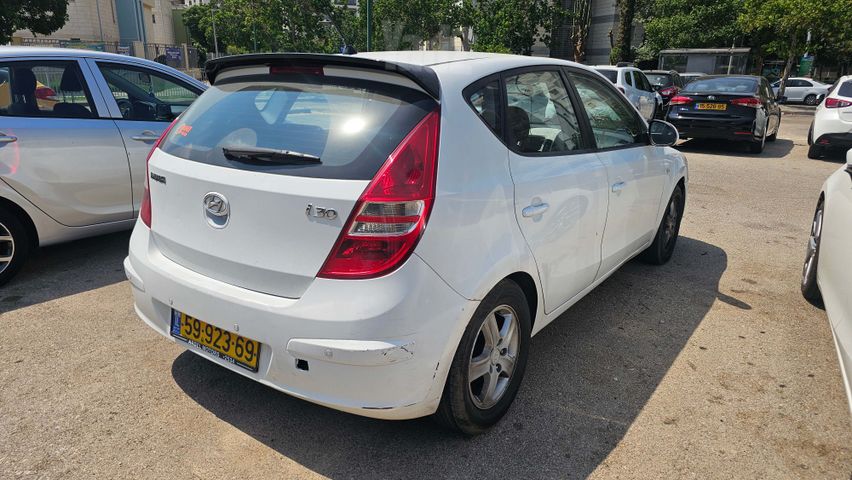 יונדאי i30