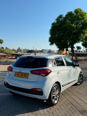 יונדאי i20