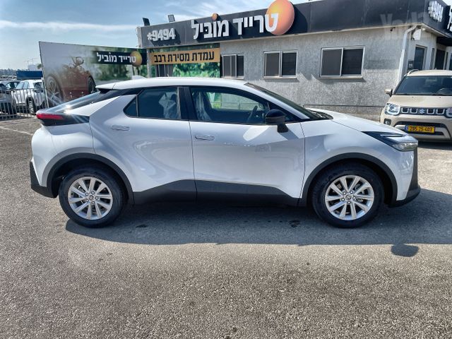 טויוטה C-HR