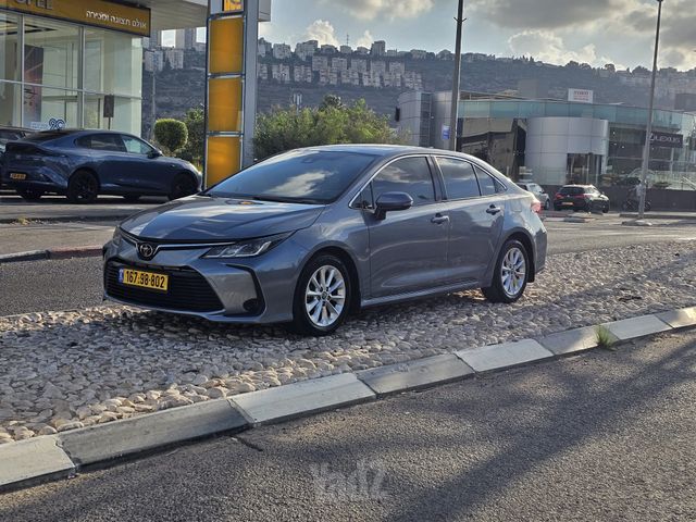 מודעת רכב טויוטה קורולה